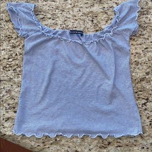 Brandy Melville Ruffle Hem Shirt - Crop Top
